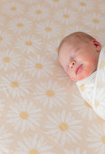 Load image into Gallery viewer, Organic Cotton Crib Sheet | Daisy