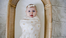 Load image into Gallery viewer, Cotton and Bamboo Swaddle | Daisy