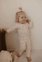 Load image into Gallery viewer, Ribbed Leggings | Seashell *Size 0-3 month*