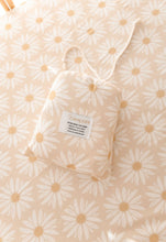 Load image into Gallery viewer, Organic Cotton Crib Sheet | Daisy
