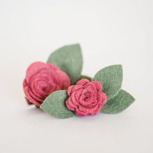 Load image into Gallery viewer, Small Flower Clip | Pretty In Pink
