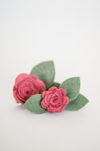 Load image into Gallery viewer, Flower Clip | Pretty In Pink
