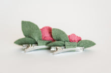 Load image into Gallery viewer, Flower Clip | Pretty In Pink
