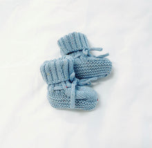 Load image into Gallery viewer, Knit Baby Booties | Blueberry
